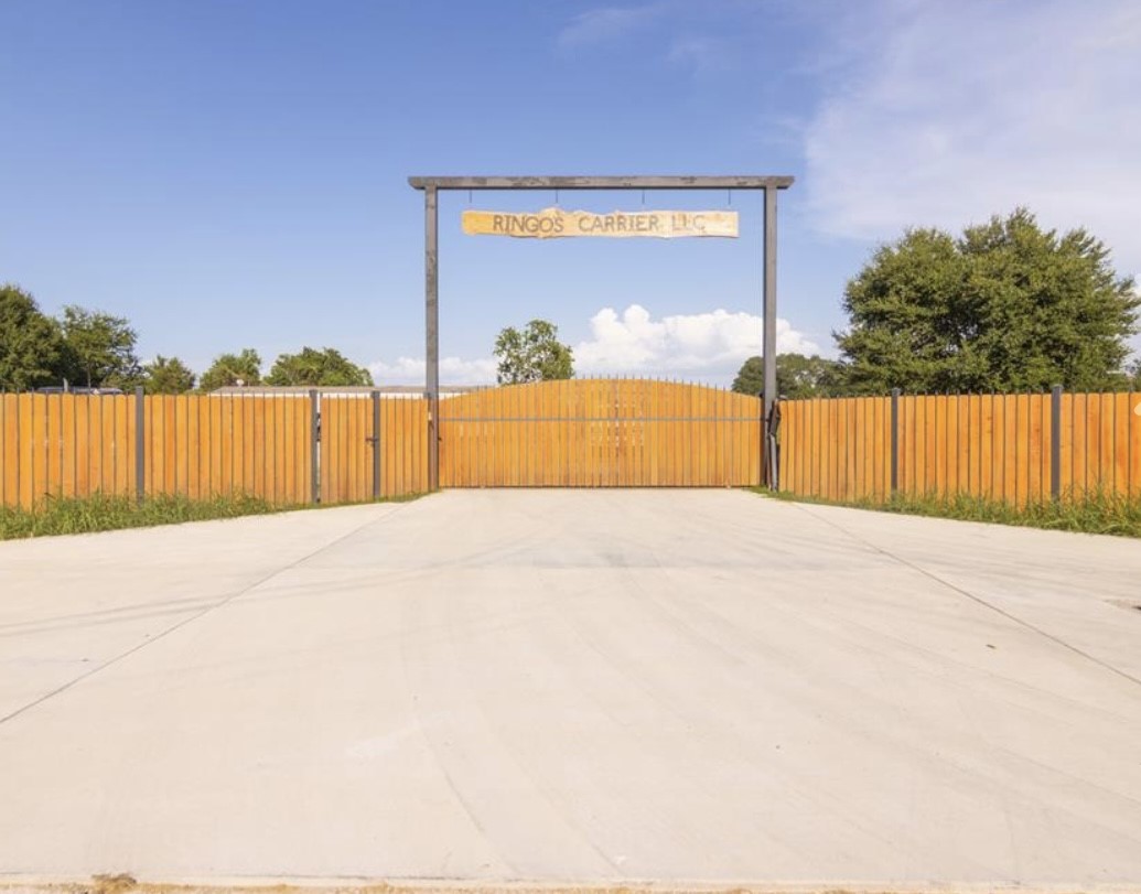21728 Fairground Road Hempstead, TX 77445 - Photo 7 of 23 a view of a backyard