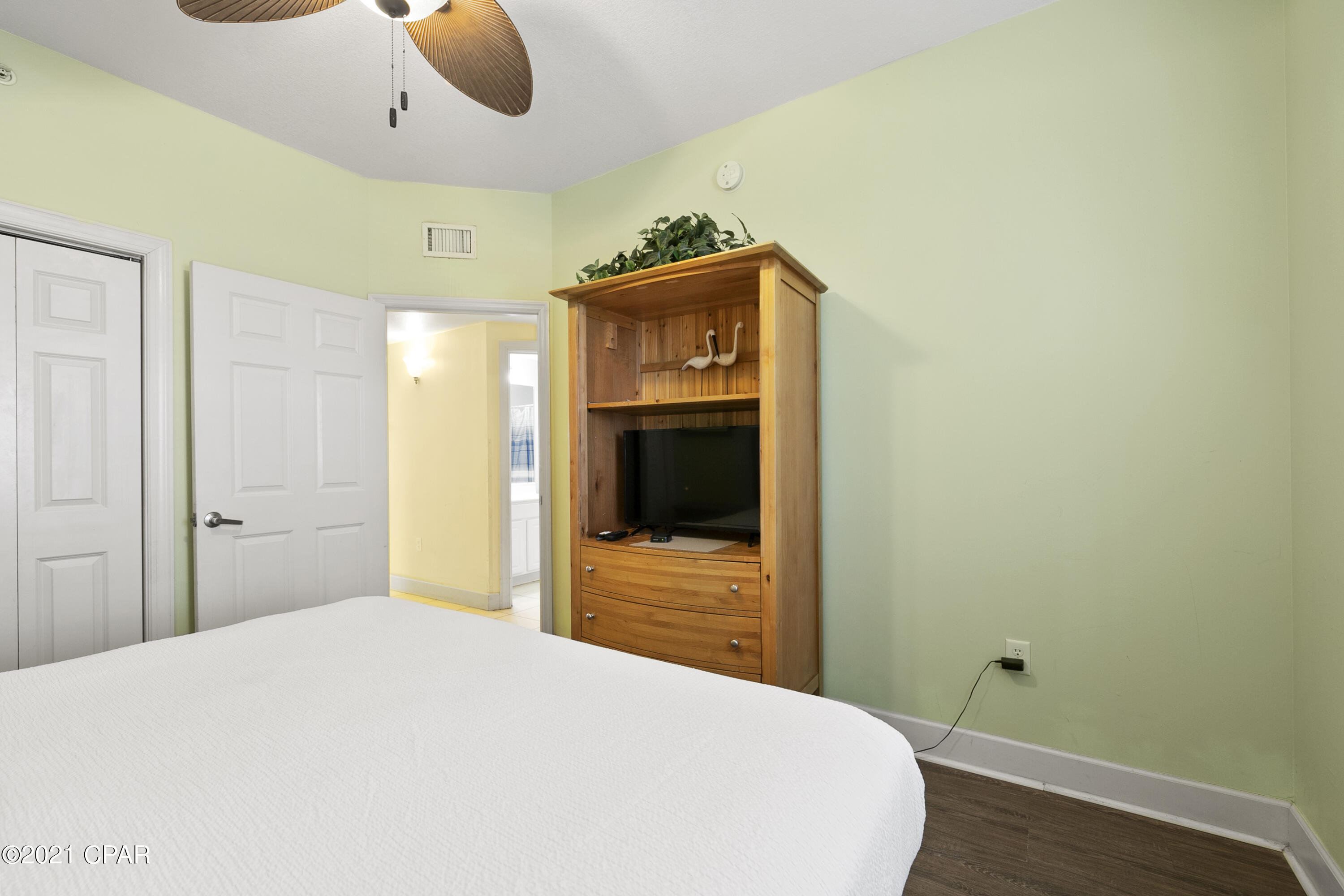 14825 Front Beach Road, Unit 2204 Panama City Beach, FL 32413 - Photo 17 of 38