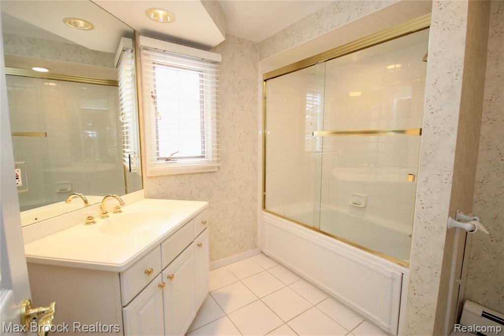 3138 Gilbert Ridge Drive West Bloomfield, MI 48322 - Photo 23 of 26