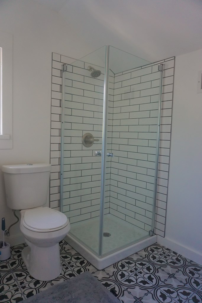 1708 18th Street Columbus, GA 31901 - Photo 23 of 29 Upstairs Bathroom