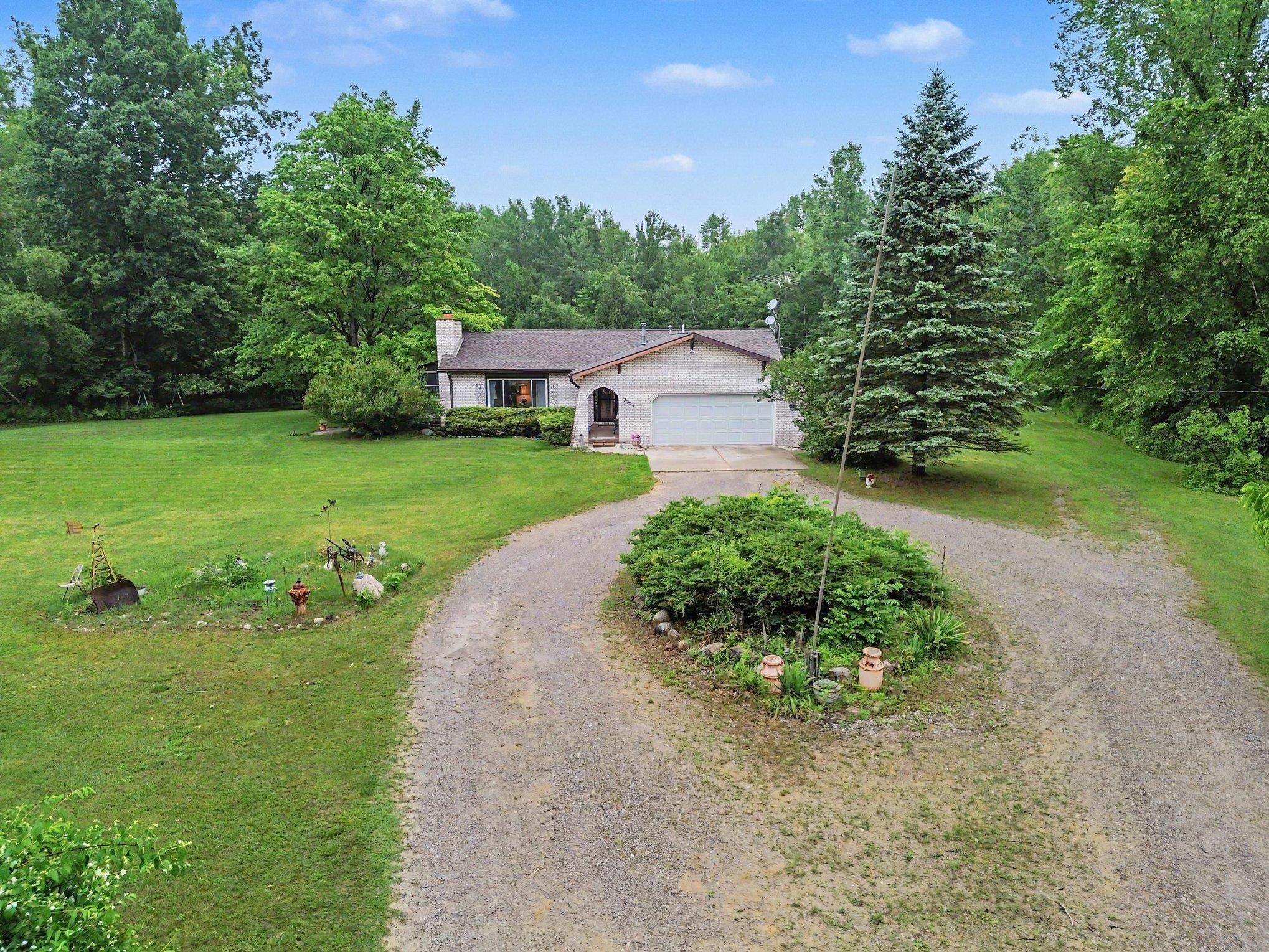 2336 West Cody Estey Road Pinconning, MI 48650 - Photo 29 of 31