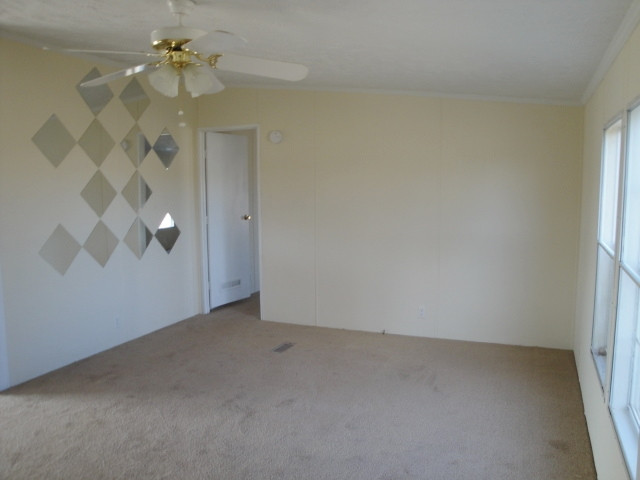 208 Falcon Run Middlesex, NC 27557 - Photo 2 of 13 Living room