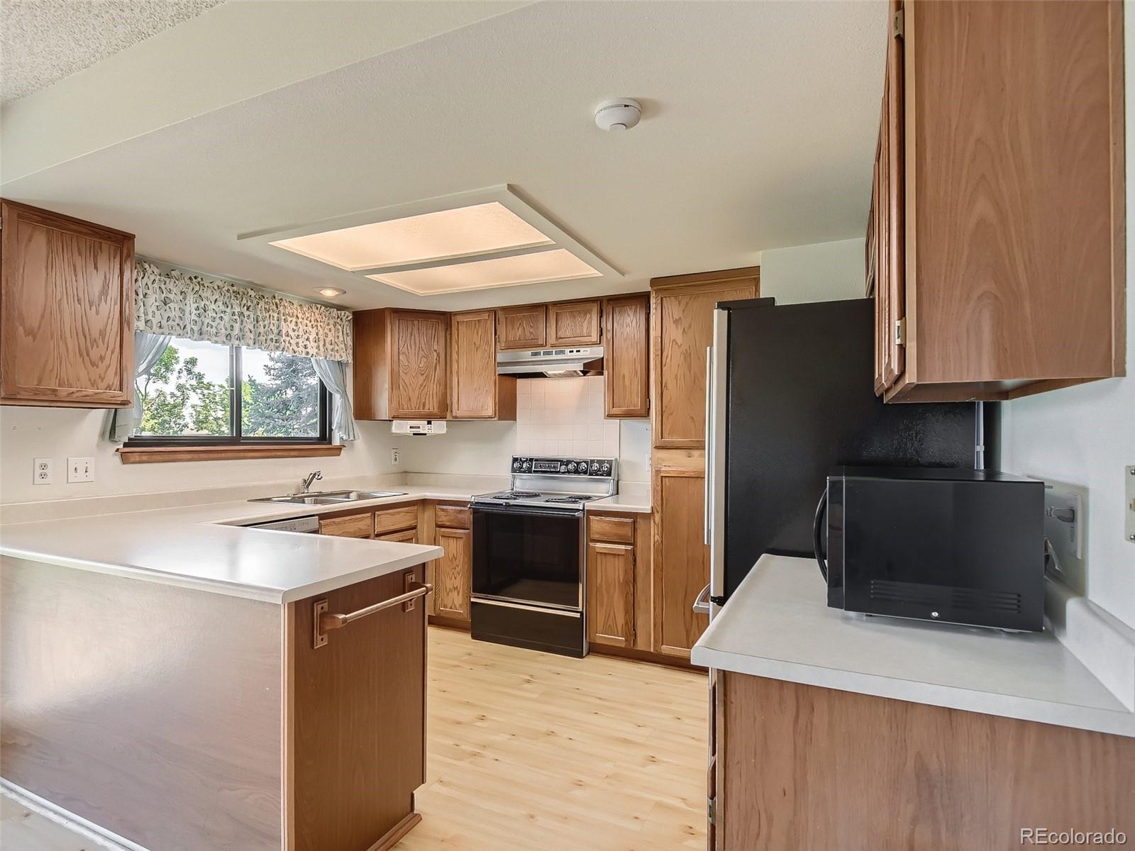 523 Ridgeglen Way Highlands Ranch, CO 80126 - Photo 7 of 27 Gallery Image 7