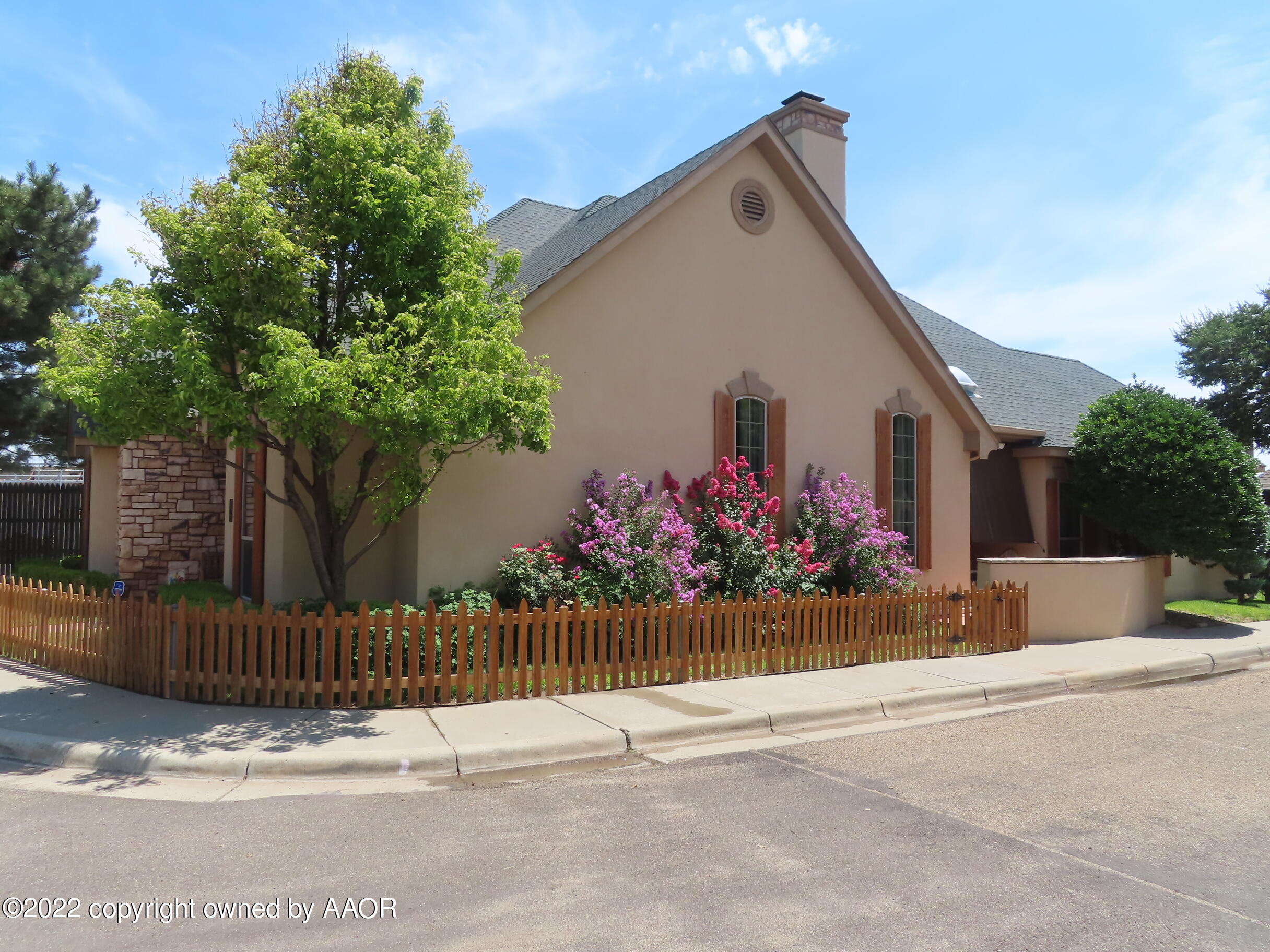 6 Monet Rue Amarillo, TX 79121 - Photo 4 of 13 front view of a house and a street
