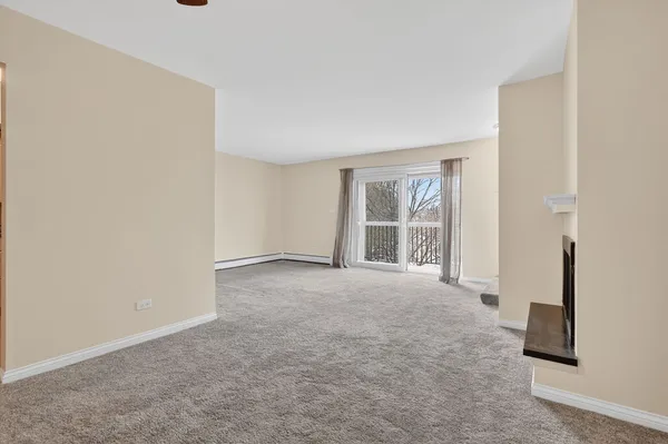 $1,875 | 751 South Dwyer Avenue, Unit F, Arlington Heights, IL 60005