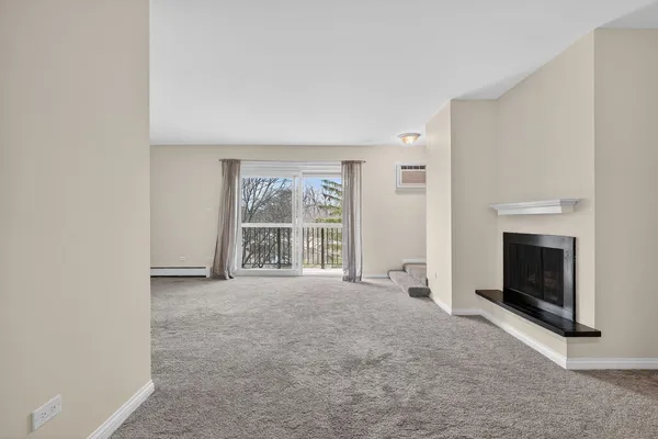 $1,875 | 751 South Dwyer Avenue, Unit F, Arlington Heights, IL 60005