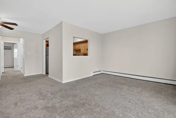 $1,875 | 751 South Dwyer Avenue, Unit F, Arlington Heights, IL 60005