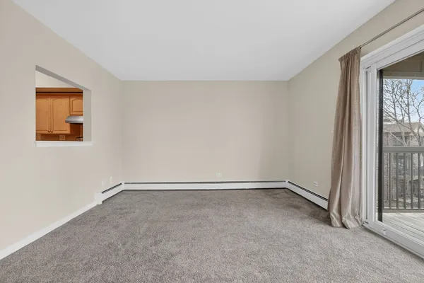$1,875 | 751 South Dwyer Avenue, Unit F, Arlington Heights, IL 60005