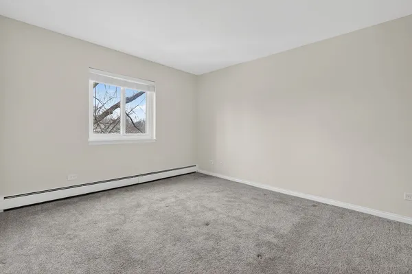 $1,875 | 751 South Dwyer Avenue, Unit F, Arlington Heights, IL 60005