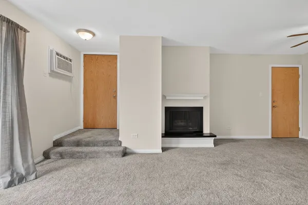 $1,875 | 751 South Dwyer Avenue, Unit F, Arlington Heights, IL 60005
