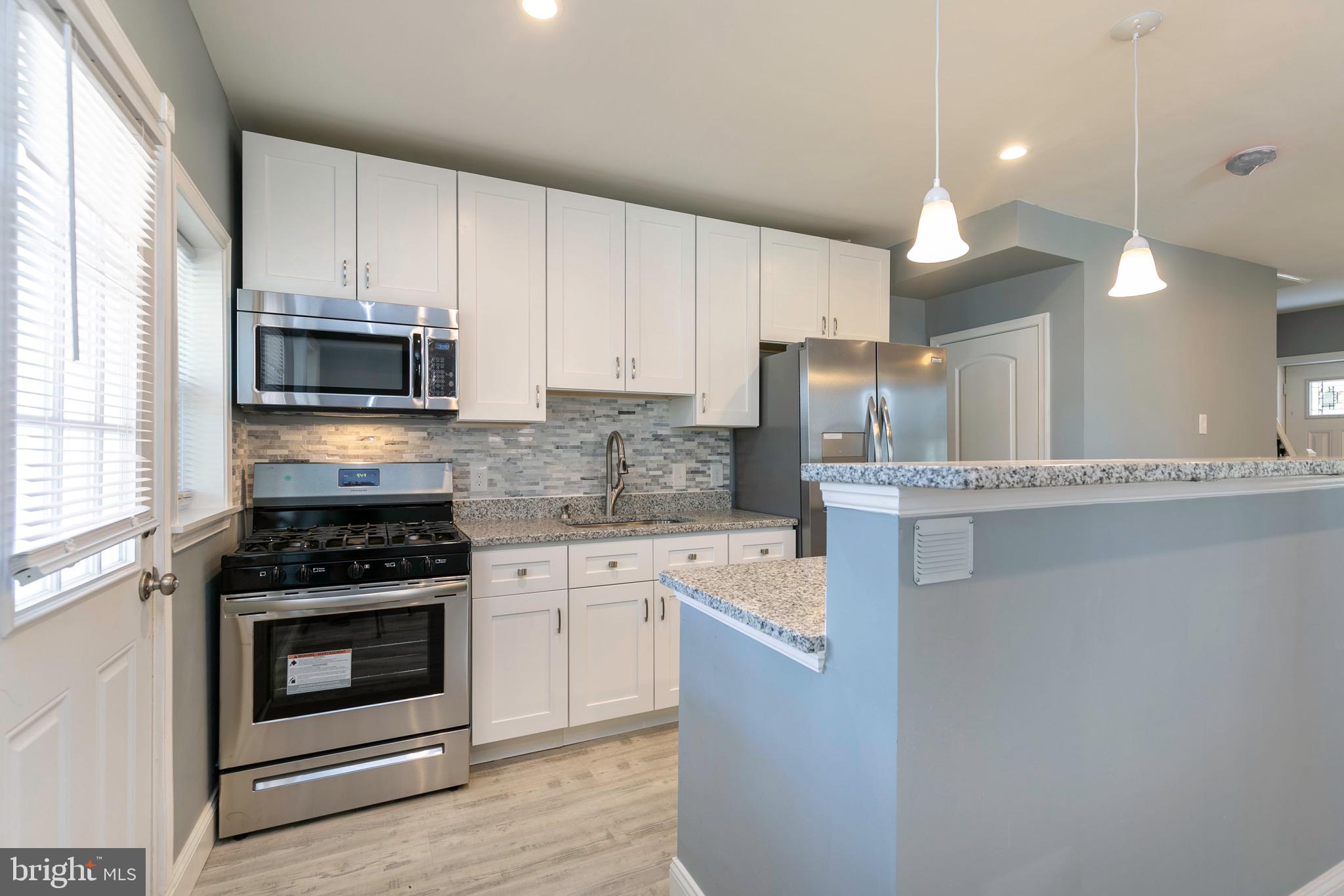 168 West Meadow Road Baltimore, MD 21225 - Photo 28 of 44 New Chef's Gourmet Kitchen!