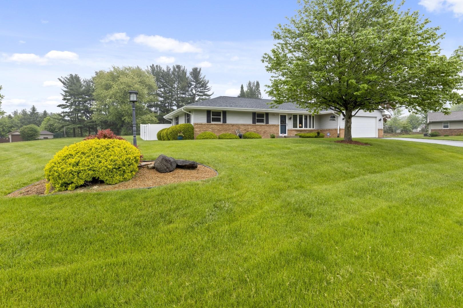 5415 Lakecrest Road Caledonia, IL 61011 - Photo 3 of 49 Gallery Image 3