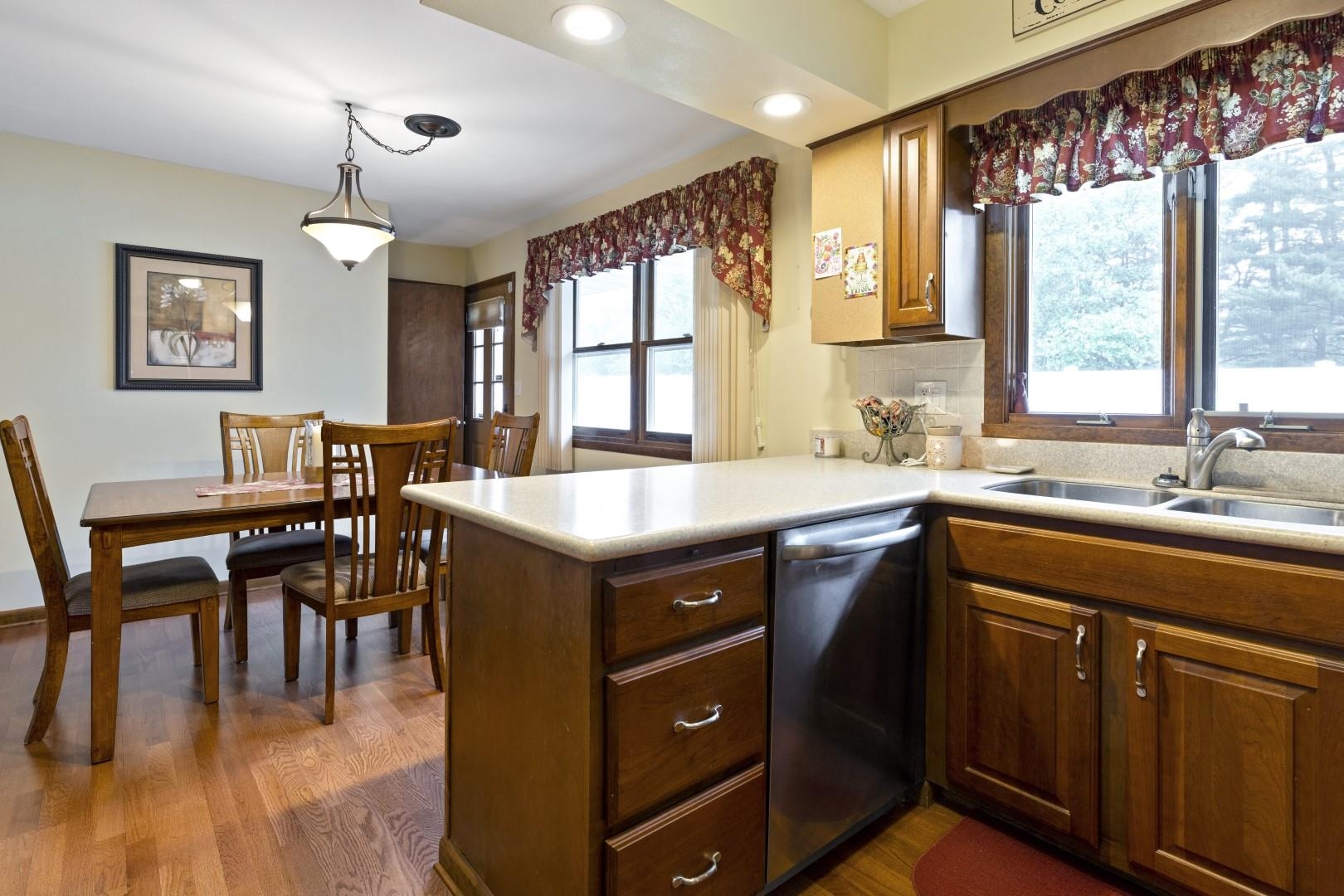5415 Lakecrest Road Caledonia, IL 61011 - Photo 7 of 49 Gallery Image 7