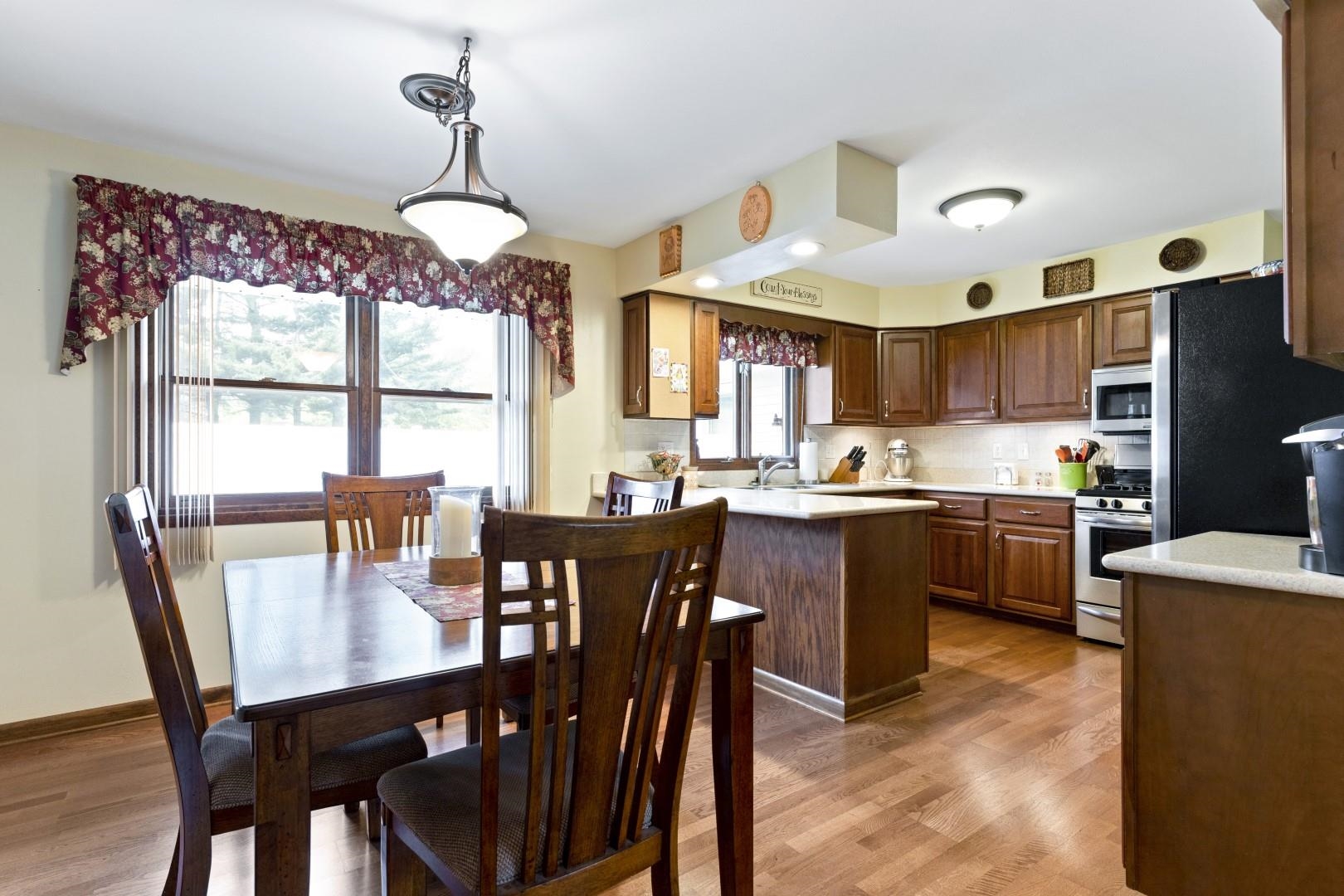5415 Lakecrest Road Caledonia, IL 61011 - Photo 10 of 49 Gallery Image 10