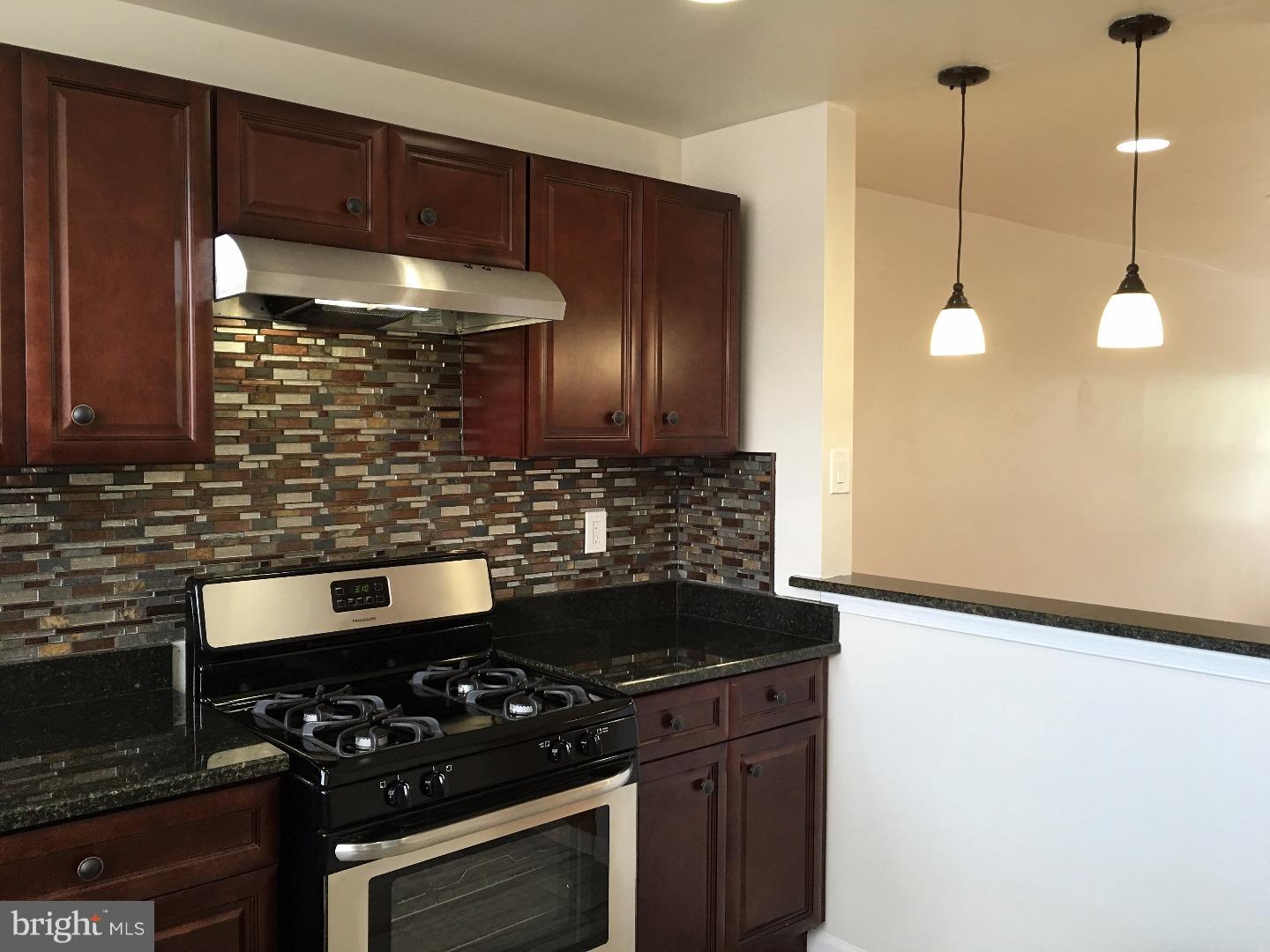 12202 Sweet Briar Road Philadelphia, PA 19154 - Photo 6 of 25 Kitchen