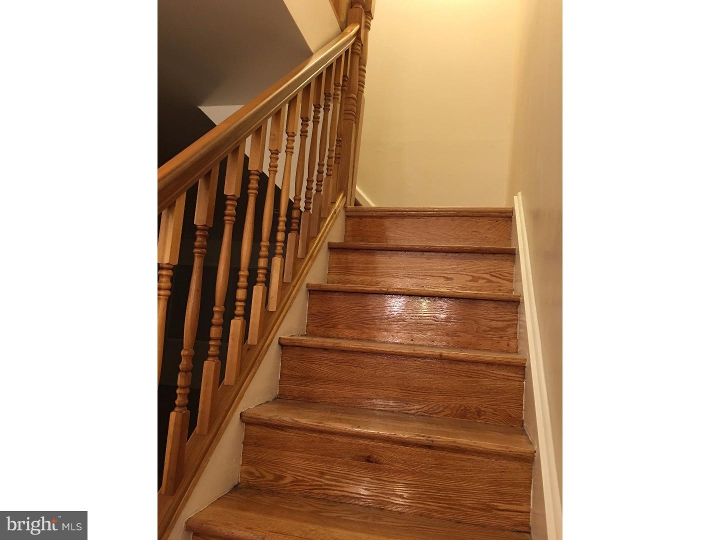 12202 Sweet Briar Road Philadelphia, PA 19154 - Photo 10 of 25 Hallway