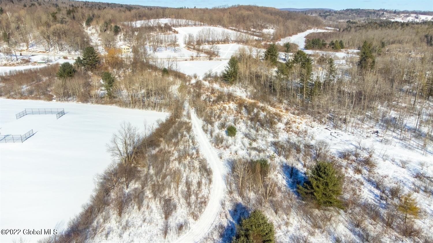 318 Old State Road Johnstown, NY 12095 - Photo 5 of 23 4