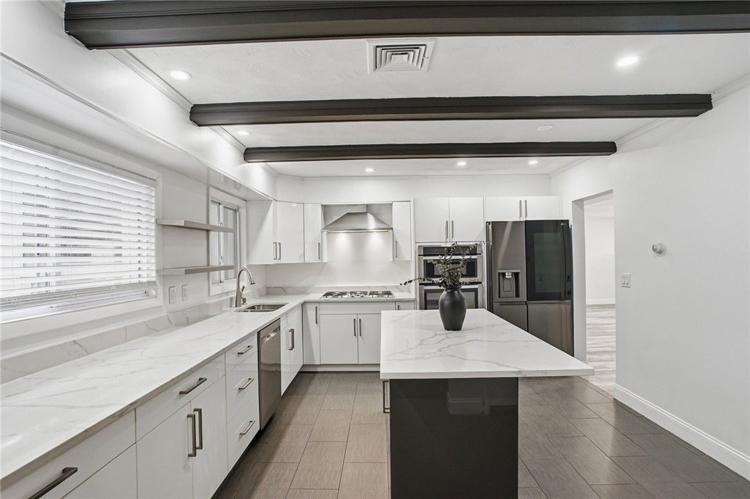 109 Cobble Hill Road Lincoln, RI 02865 - Photo 2 of 45