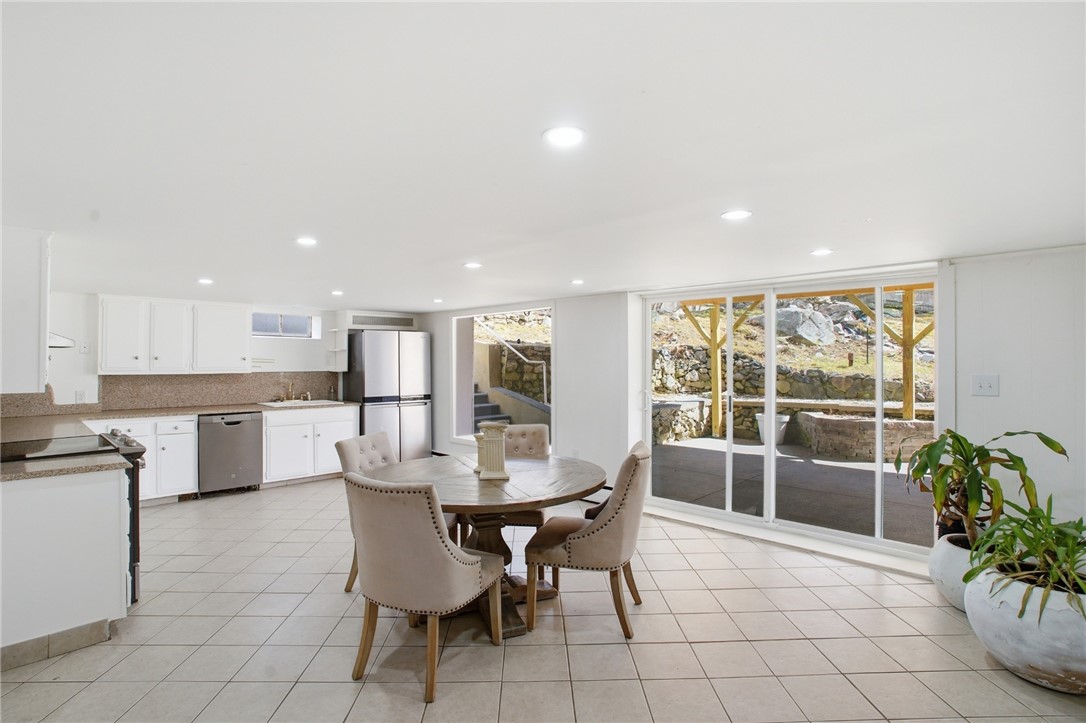 109 Cobble Hill Road Lincoln, RI 02865 - Photo 35 of 45