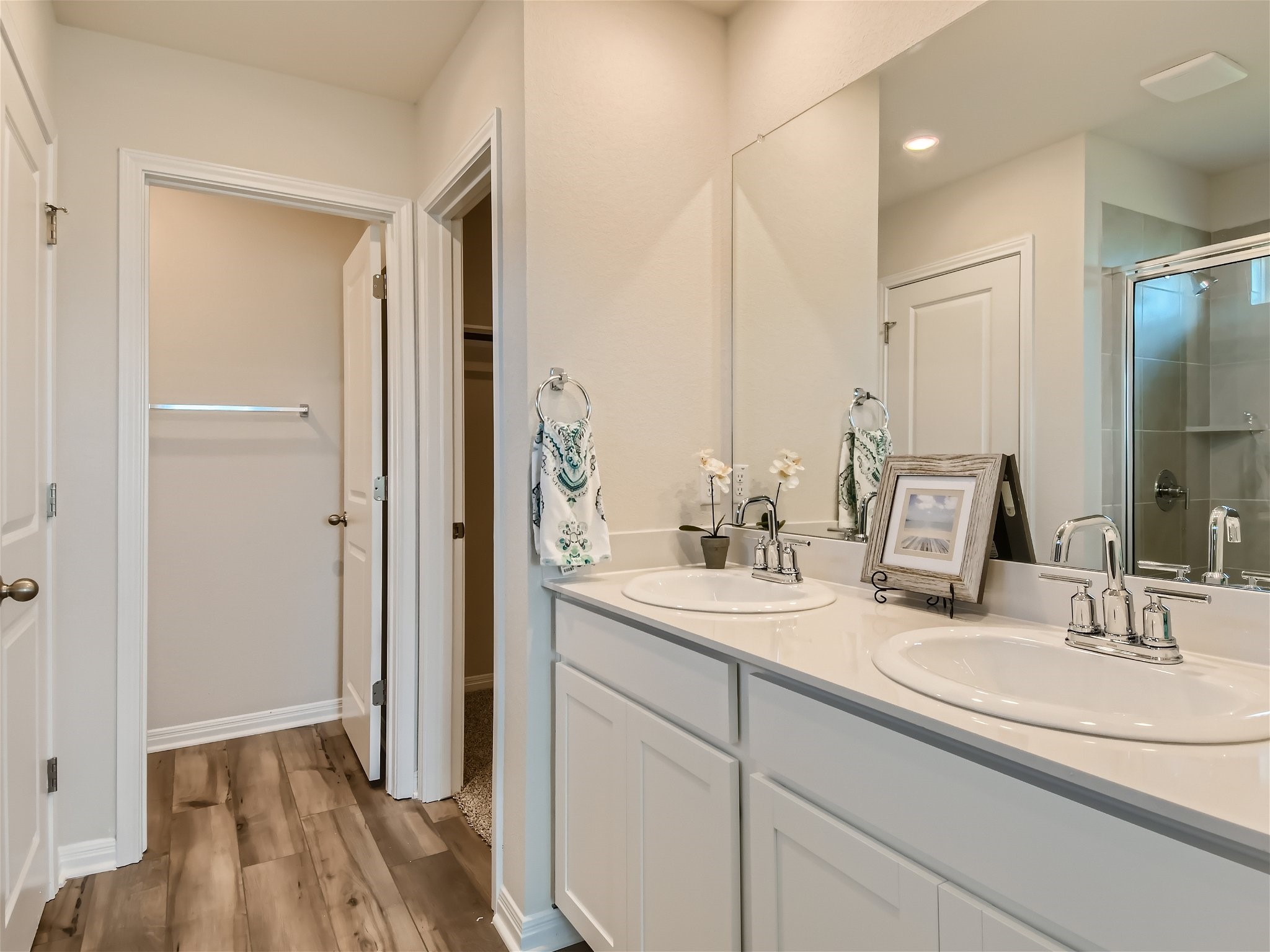 512 Dayspring Cove Georgetown, TX 78628 - Photo 15 of 27 Primary Bathroom with dual sink