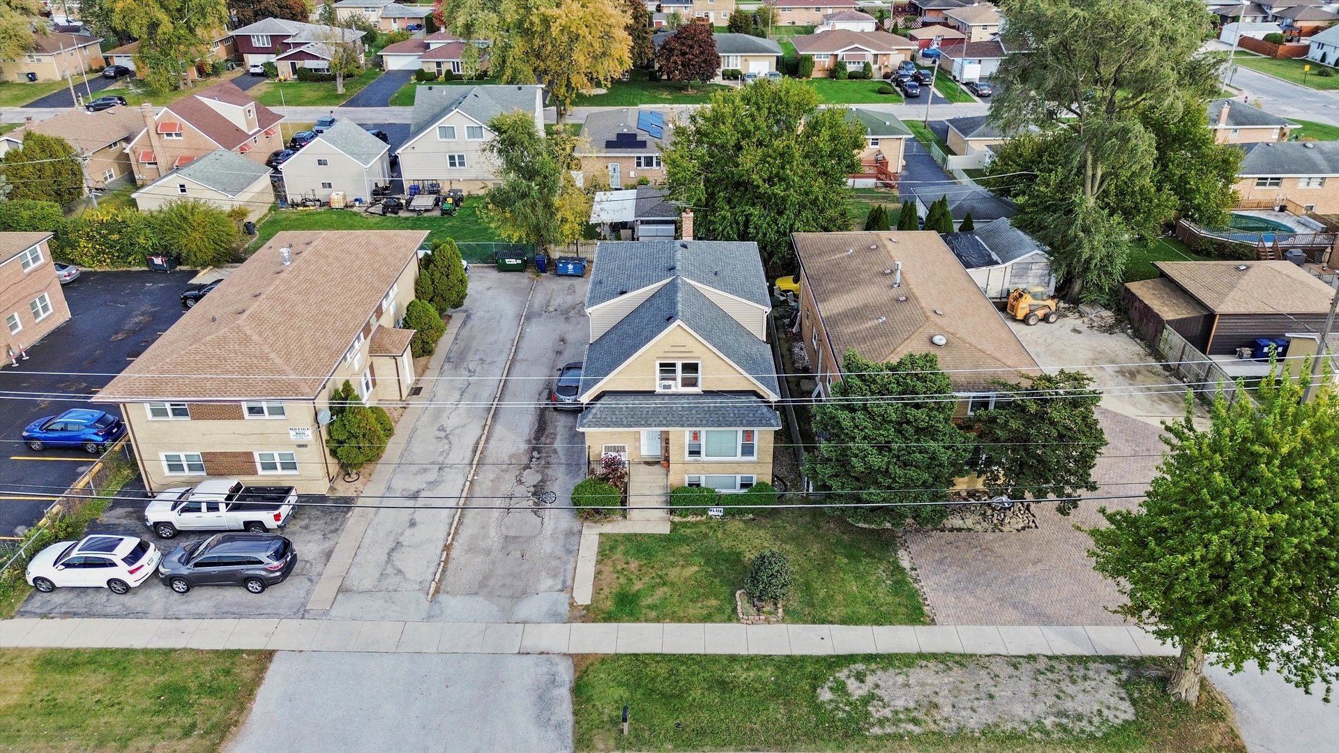 7549 Roberts Road Bridgeview, IL 60455 - Photo 16 of 19 an aerial view of a house