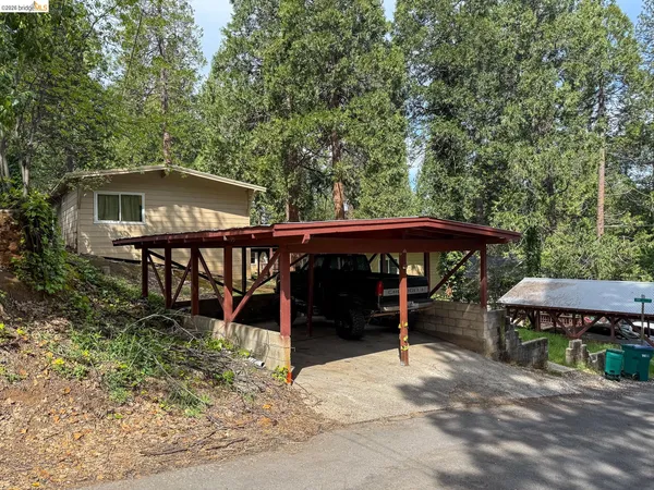 $575,000 | 22888 Highland Drive, Twain Harte, CA 95383