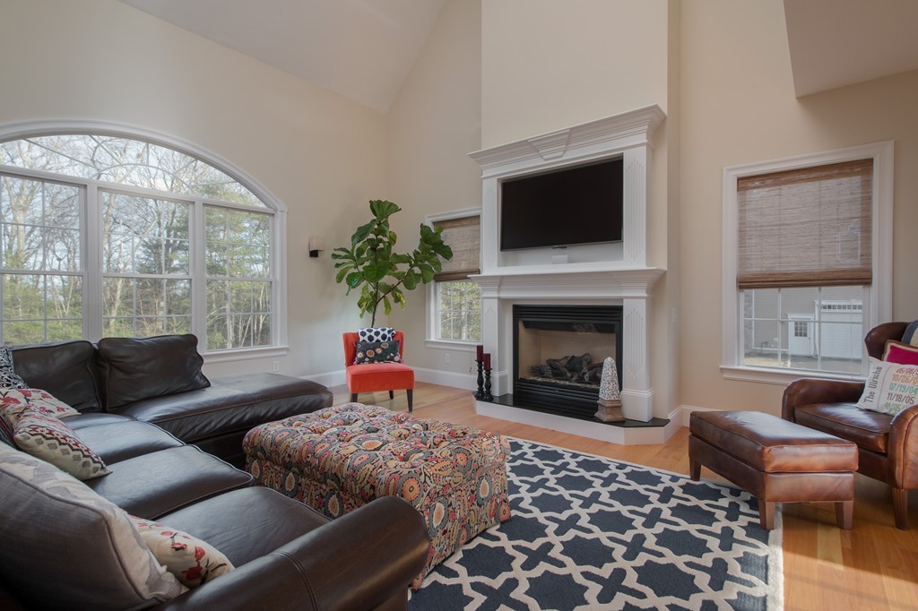 9 Connelly Hill Road Hopkinton, MA 01748 - Photo 9 of 30 Gallery Image 9