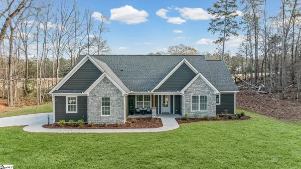 $539,900 | 315 Lakefront Drive, Anderson, SC 29626