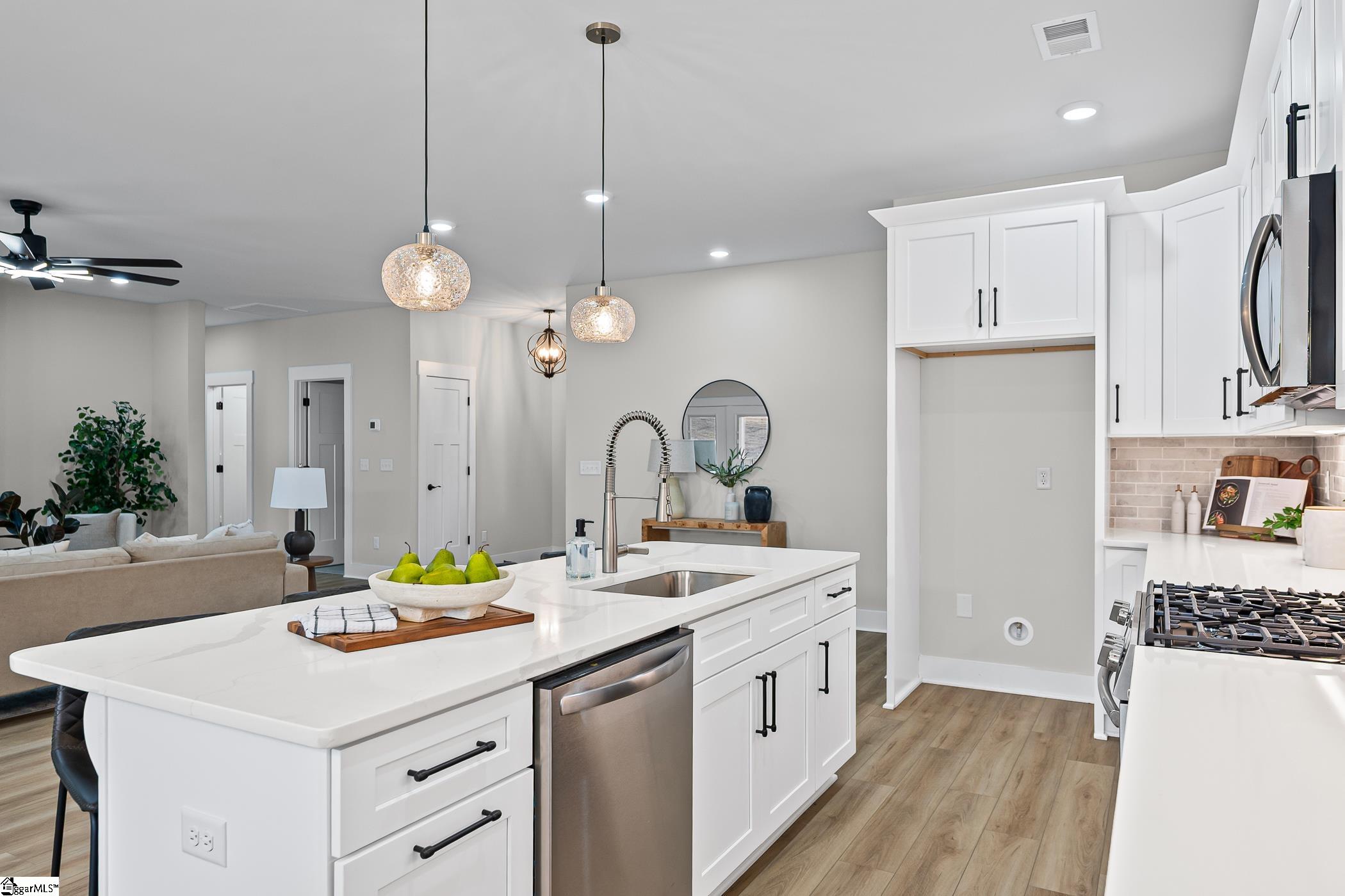 315 Lakefront Drive Anderson, SC 29626 - Photo 12 of 50