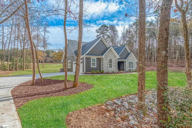 $549,900 | 315 Lakefront Drive, Anderson, SC 29626