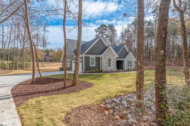 $549,900 | 315 Lakefront Drive, Anderson, SC 29626