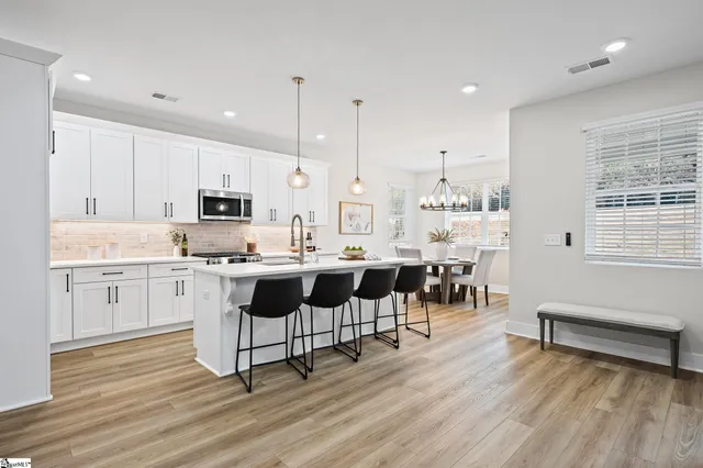 $549,900 | 315 Lakefront Drive, Anderson, SC 29626