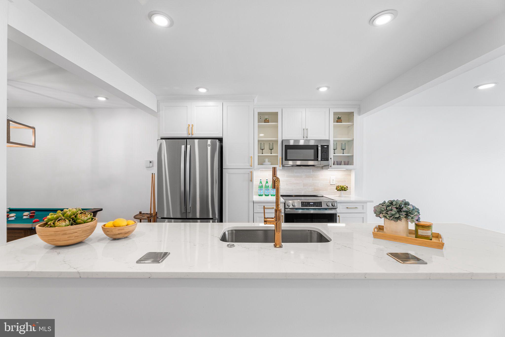 615 Salt Spray Road, Unit 3E Ocean City, MD 21842 - Photo 22 of 39 Kitchen overall straight