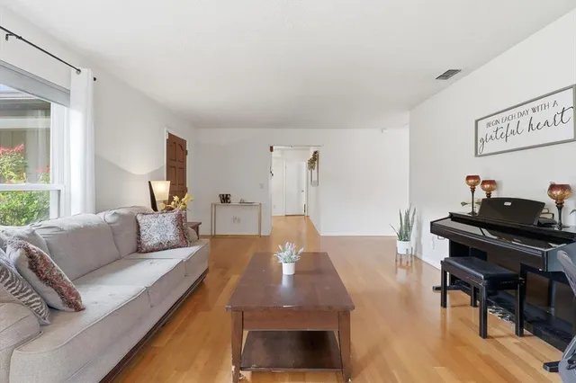 $325,000 | 3265 Northeast 30th Court, Ocala, FL 34479