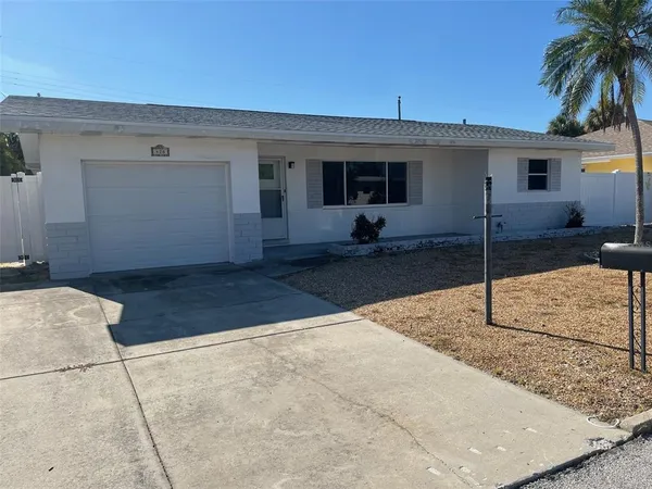 $2,450 | 428 90th Avenue, St. Pete Beach, FL 33706