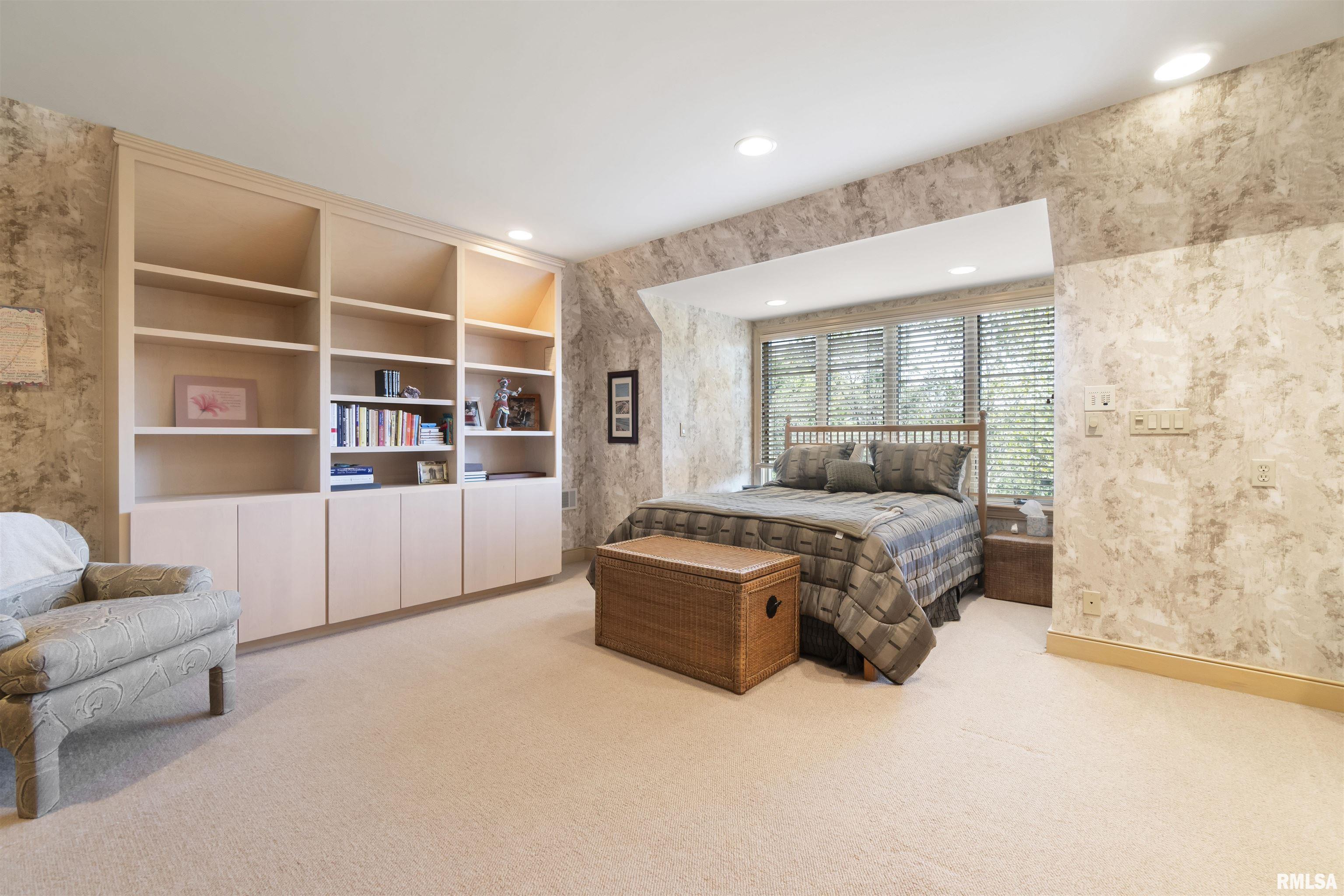 200 West Ravinwoods Road Peoria, IL 61615 - Photo 54 of 70