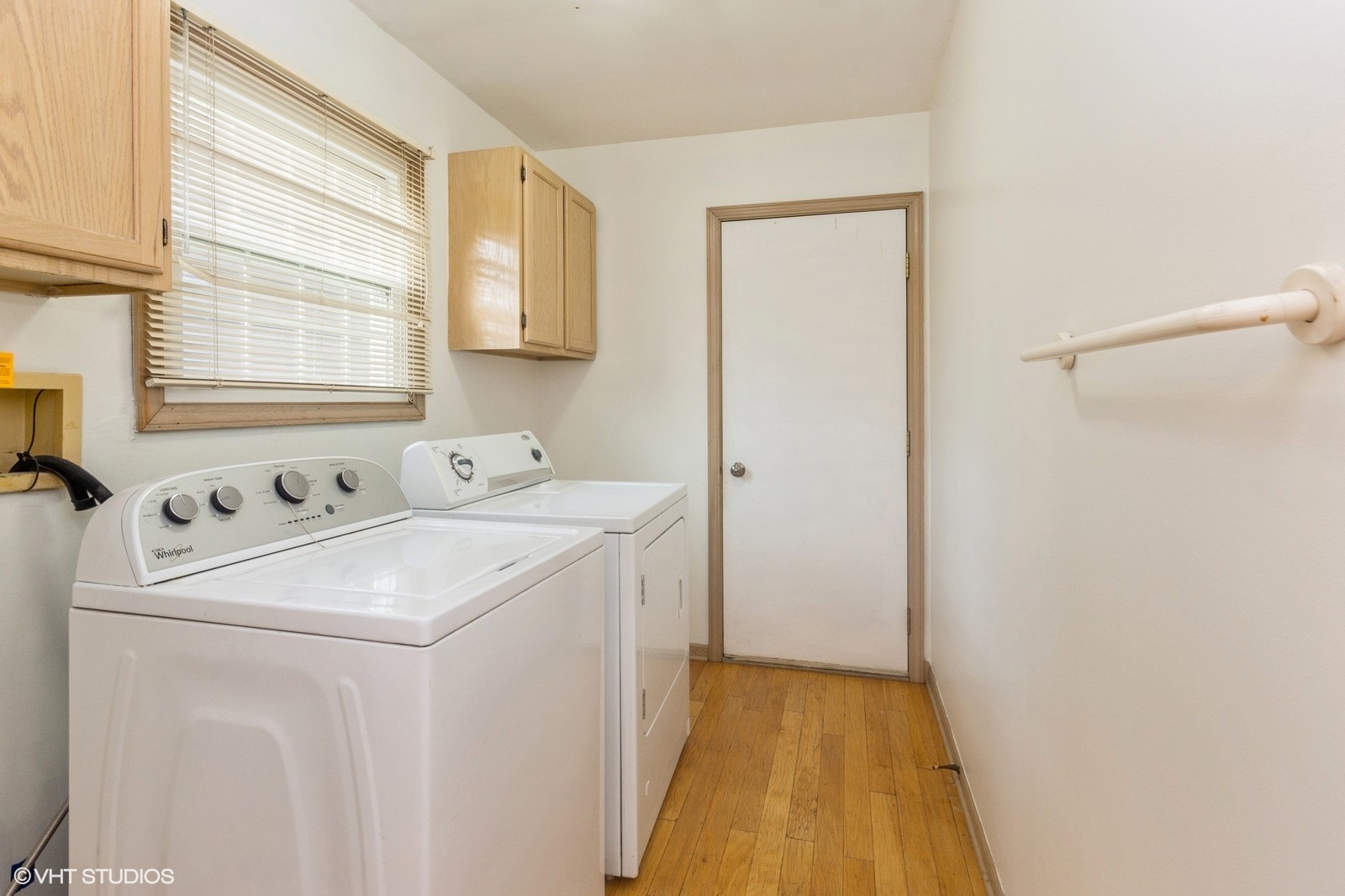 4418 Riverside Drive Plainfield, IL 60586 - Photo 10 of 21 a utility room with dryer and washer