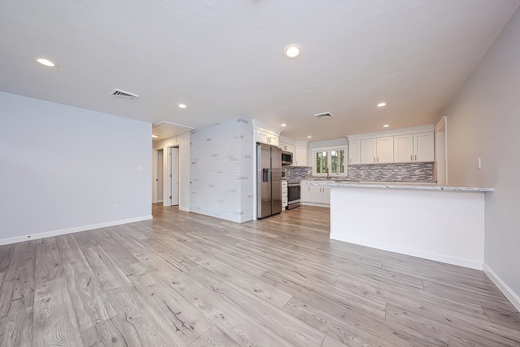 59 Michael Road Raynham, MA 02767 - Photo 7 of 22 Gallery Image 7