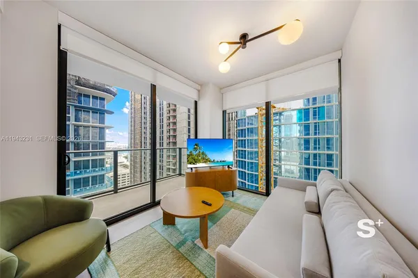 $825,000 | 11 Northeast 6th Street, Unit 2307, Miami, FL 33132