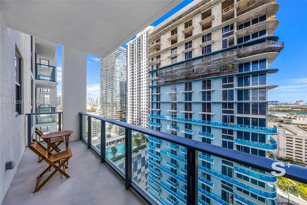 $825,000 | 11 Northeast 6th Street, Unit 2307, Miami, FL 33132