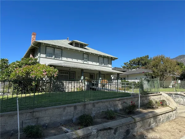 $1,900,000 | 425 North Canyon Boulevard, Monrovia, CA 91016