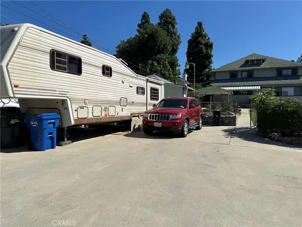 $1,900,000 | 425 North Canyon Boulevard, Monrovia, CA 91016