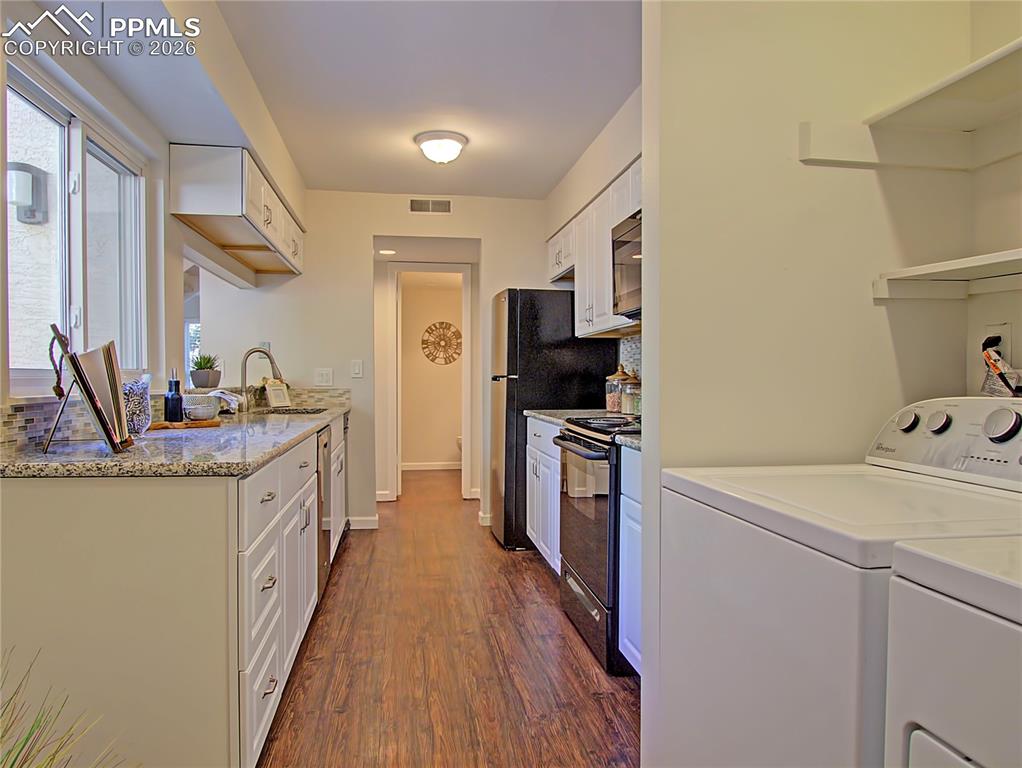 3330 Templeton Gap Road, Unit 8 Colorado Springs, CO 80907 - Photo 16 of 33