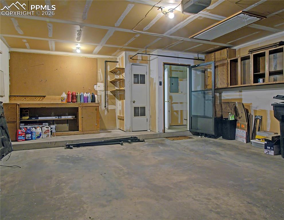 3330 Templeton Gap Road, Unit 8 Colorado Springs, CO 80907 - Photo 18 of 33
