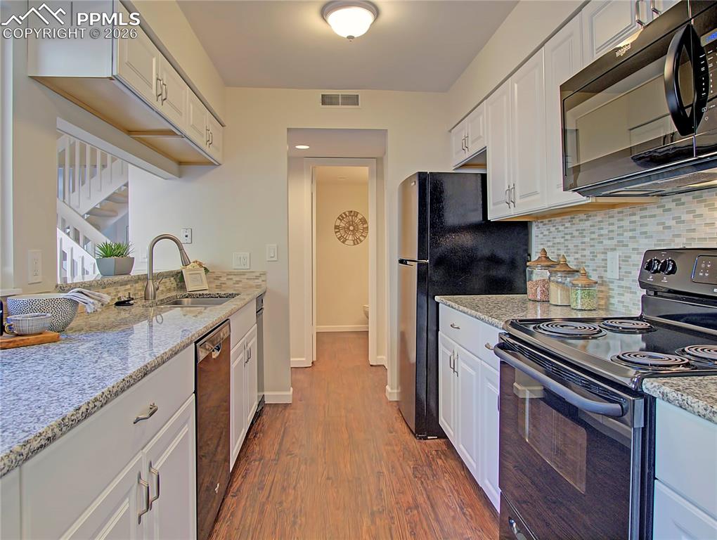3330 Templeton Gap Road, Unit 8 Colorado Springs, CO 80907 - Photo 19 of 33