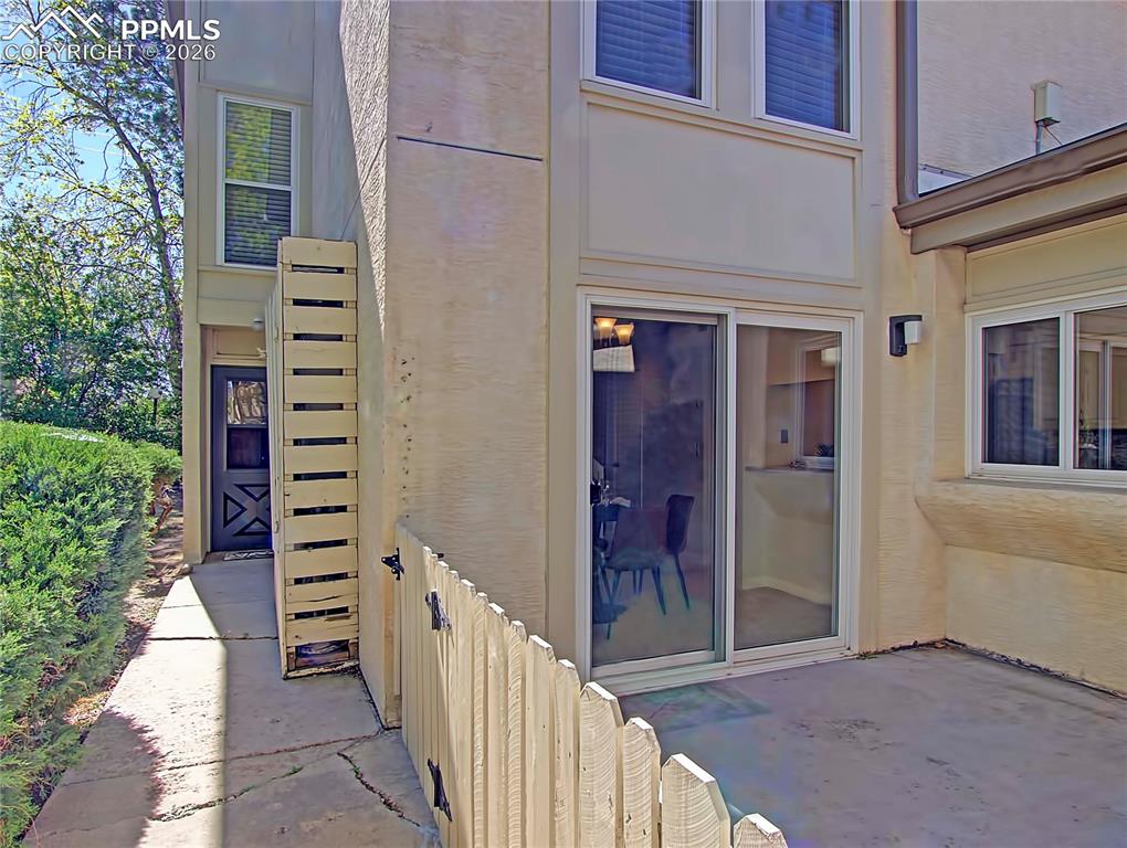 3330 Templeton Gap Road, Unit 8 Colorado Springs, CO 80907 - Photo 2 of 33