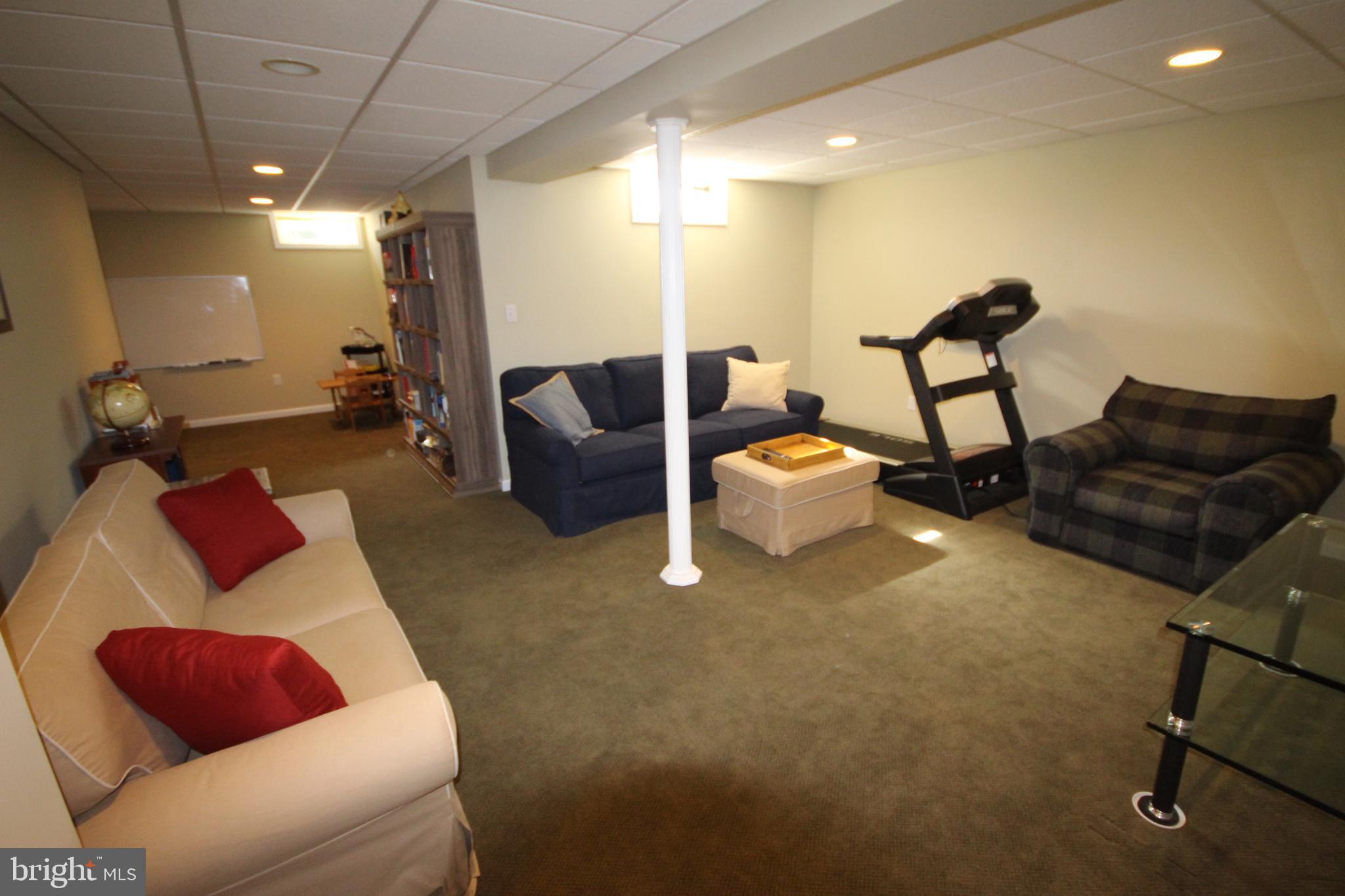 10 Avalon Road Pennington, NJ 08534 - Photo 32 of 38