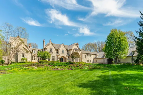 $5,900,000 | 93 Hawley Woods Road, Barrington, IL 60010