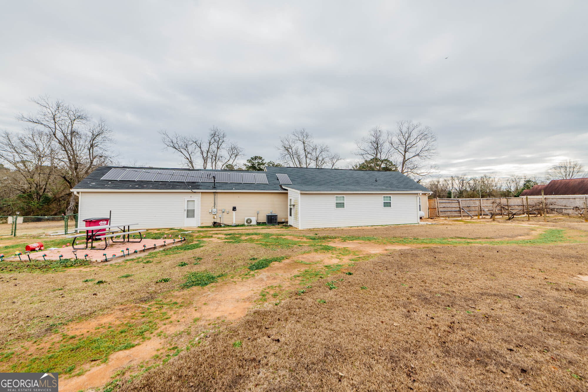 525 Hardison Church Road Byron, GA 31008 - Photo 28 of 32 a view of a big room with wooden fence