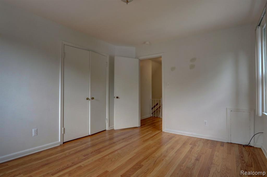916 Harcourt Road Grosse Pointe, MI 48230 - Photo 18 of 28